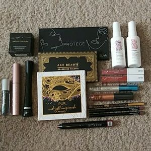 HUGE 16 PC Boxycharm Makeup Hair Lot Brand New!!